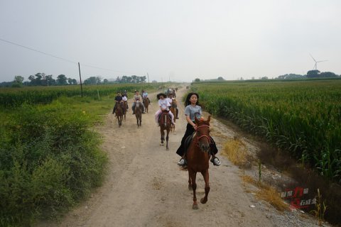 京西草原骑马越野-龙庆峡游船
