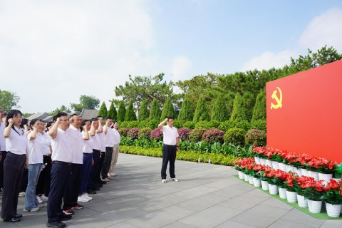 赓续红色血脉 凝聚奋进力量—中新联进出